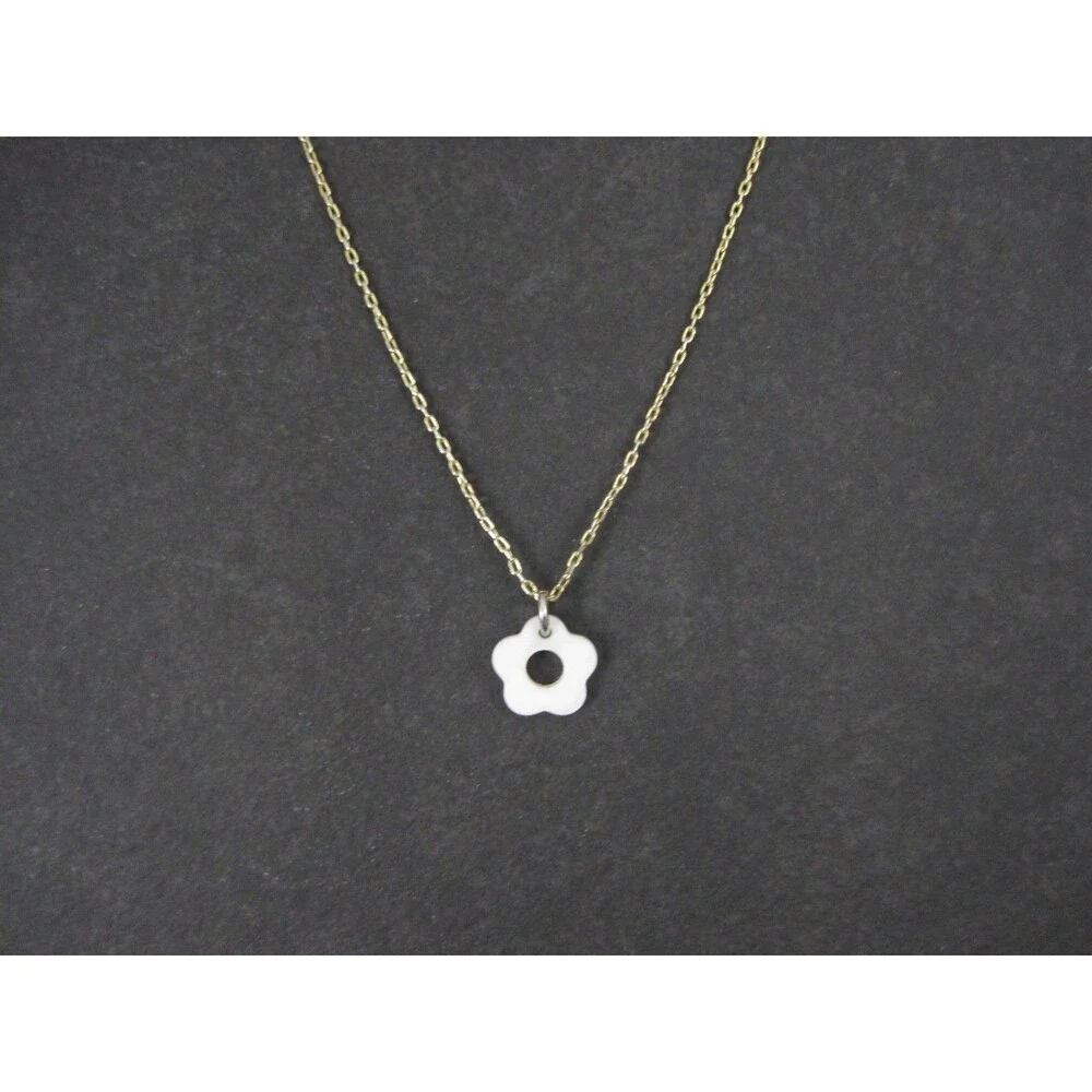 Madewell Mother of Pearl Flower Necklace - Picture 3 of 9